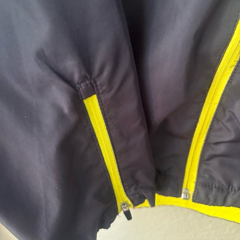 Danskin lightweight windbreaker Large (12-14) - Picture 6 of 11